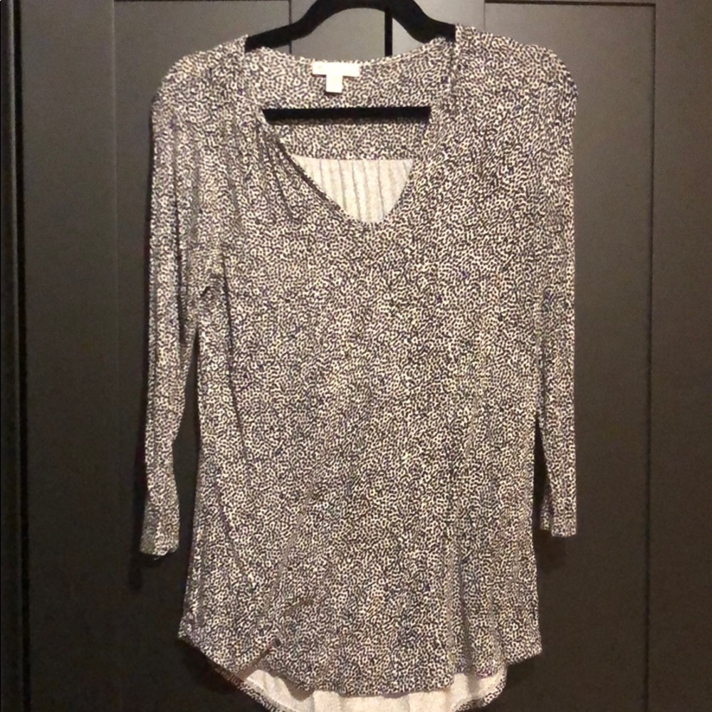 Black gray and white 3/4 sleeve top